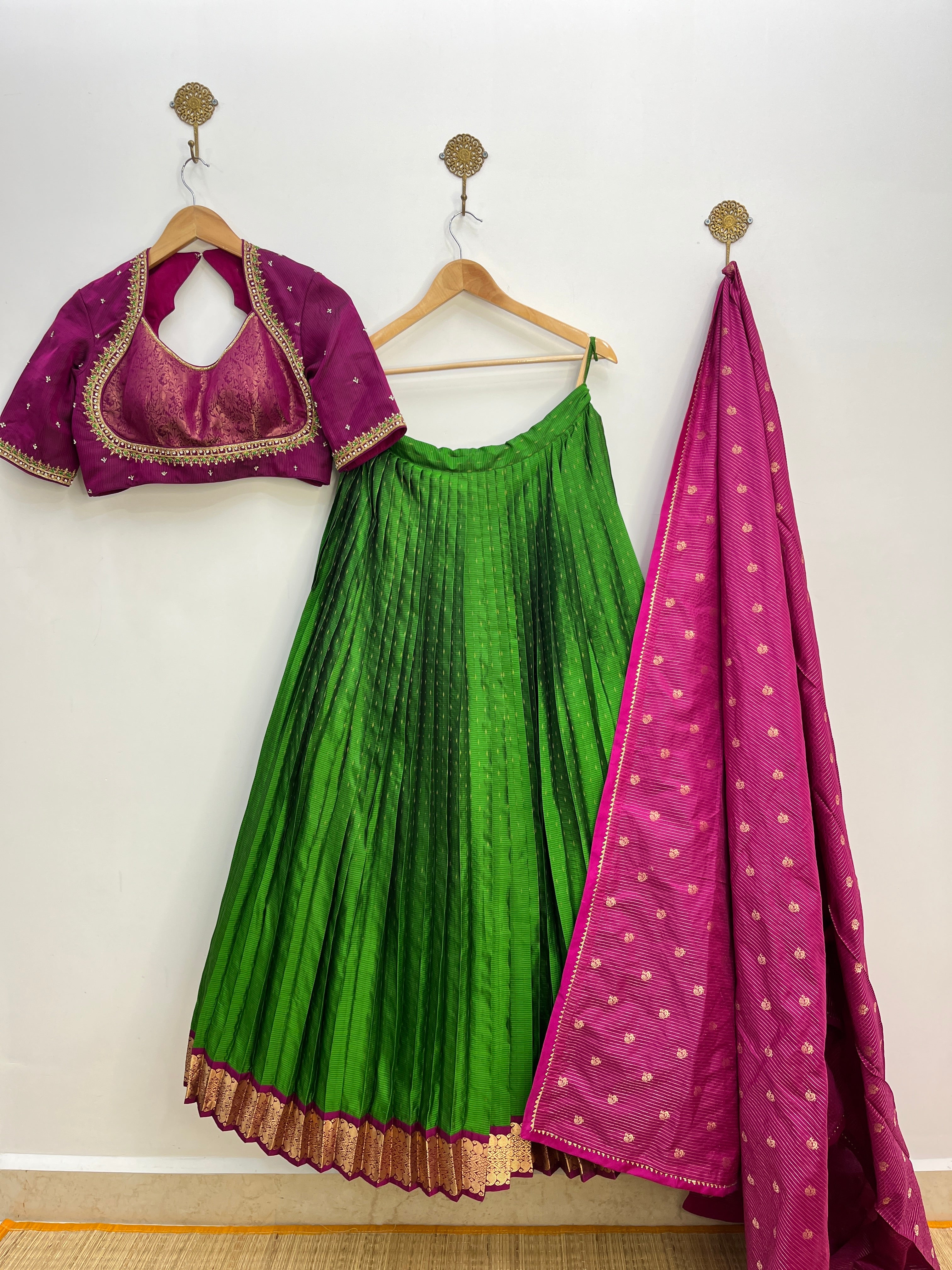 Green Kanchipattu Lehanga set