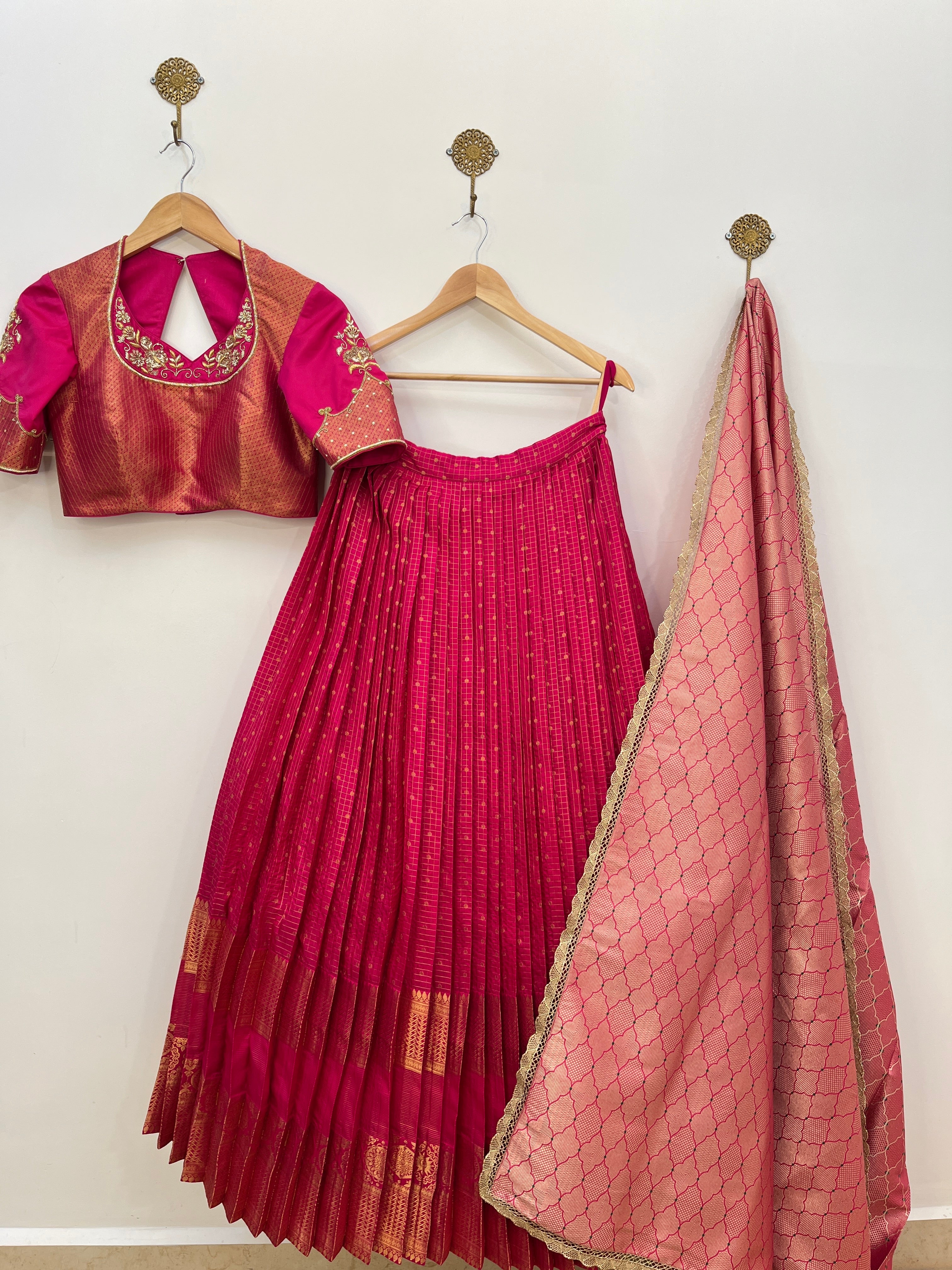 Rani Pink Kanchipattu Langa Voni