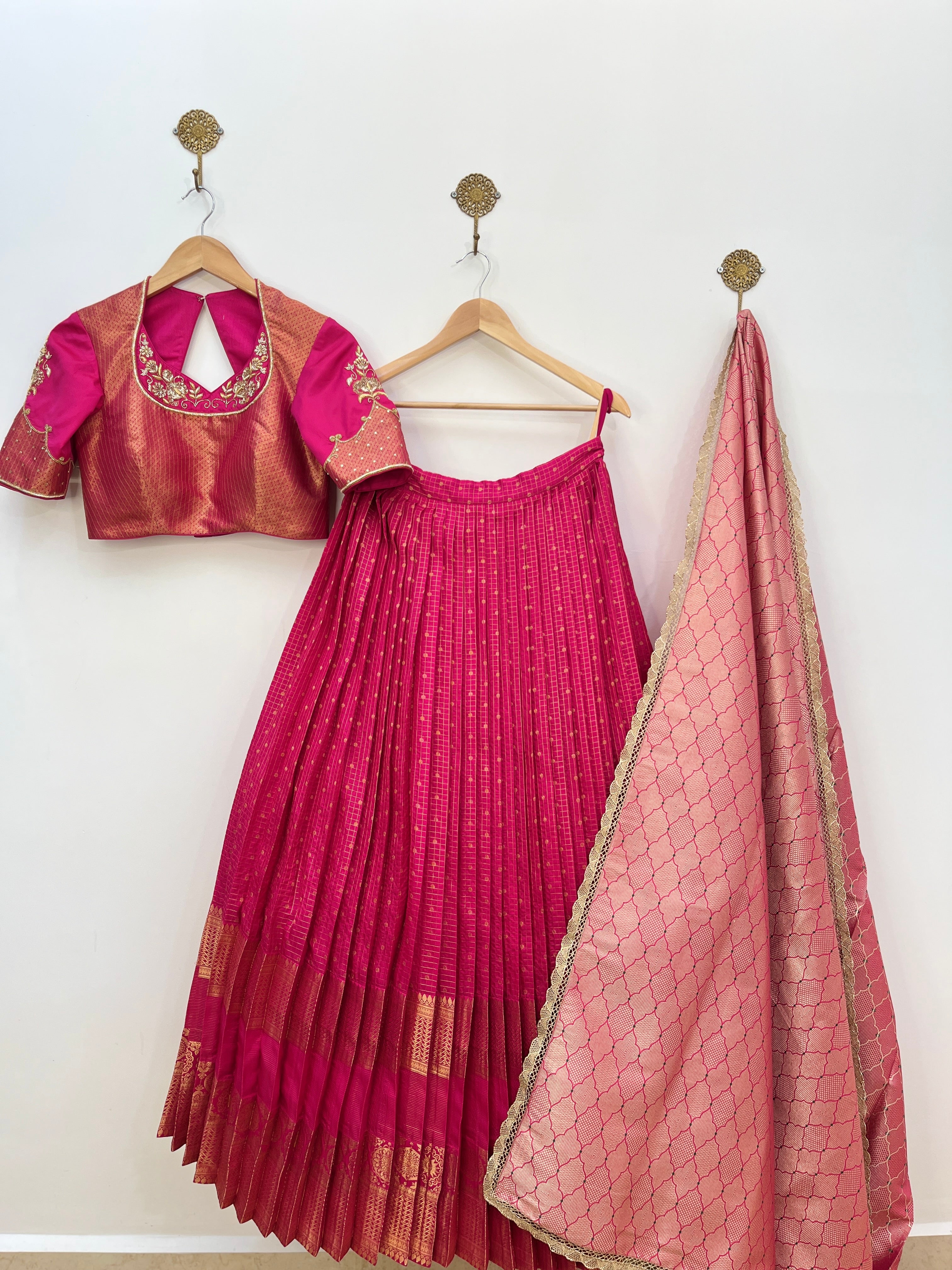 Rani Pink Kanchipattu Langa Voni