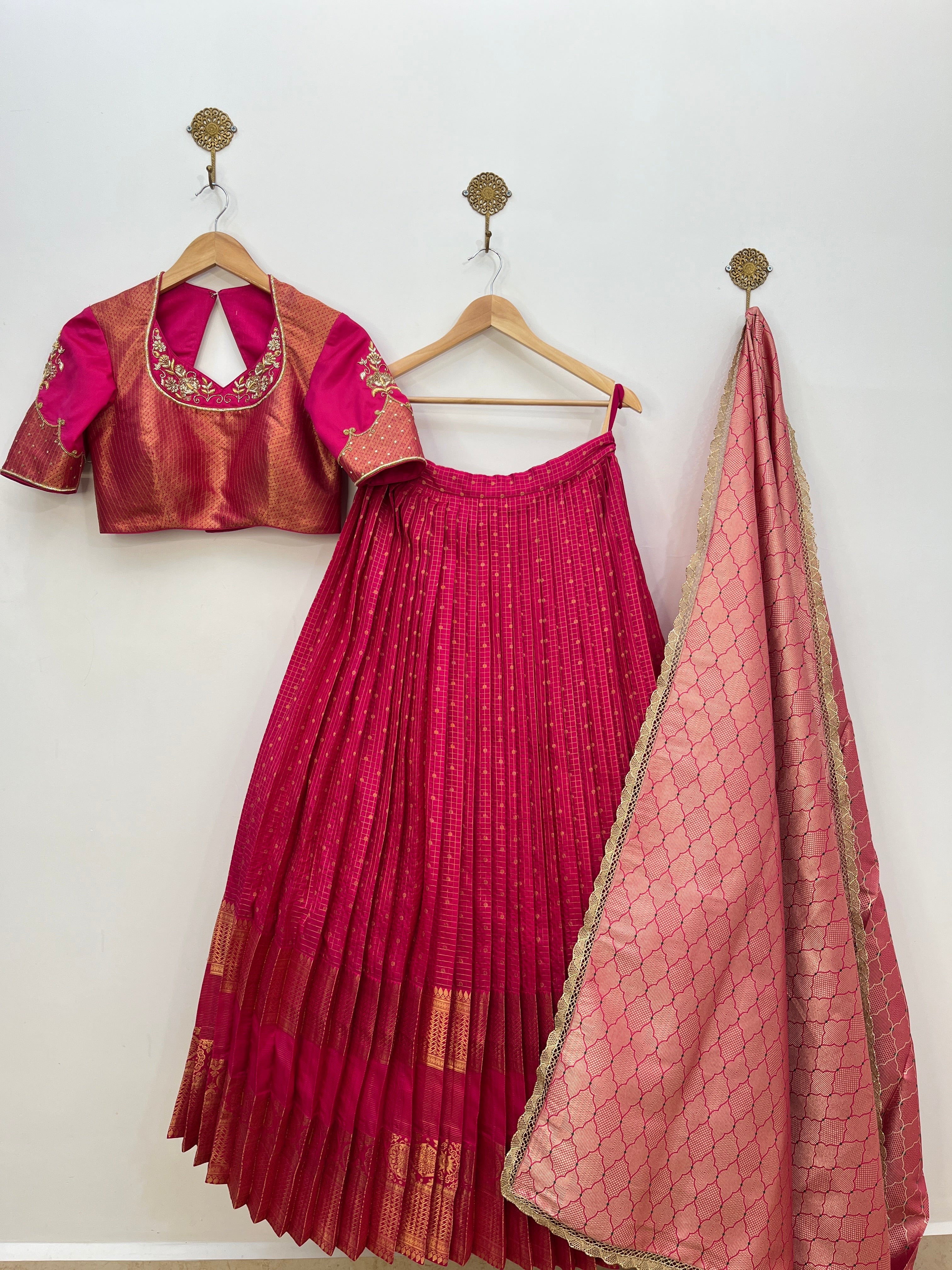 Rani Pink Kanchipattu Langa Voni