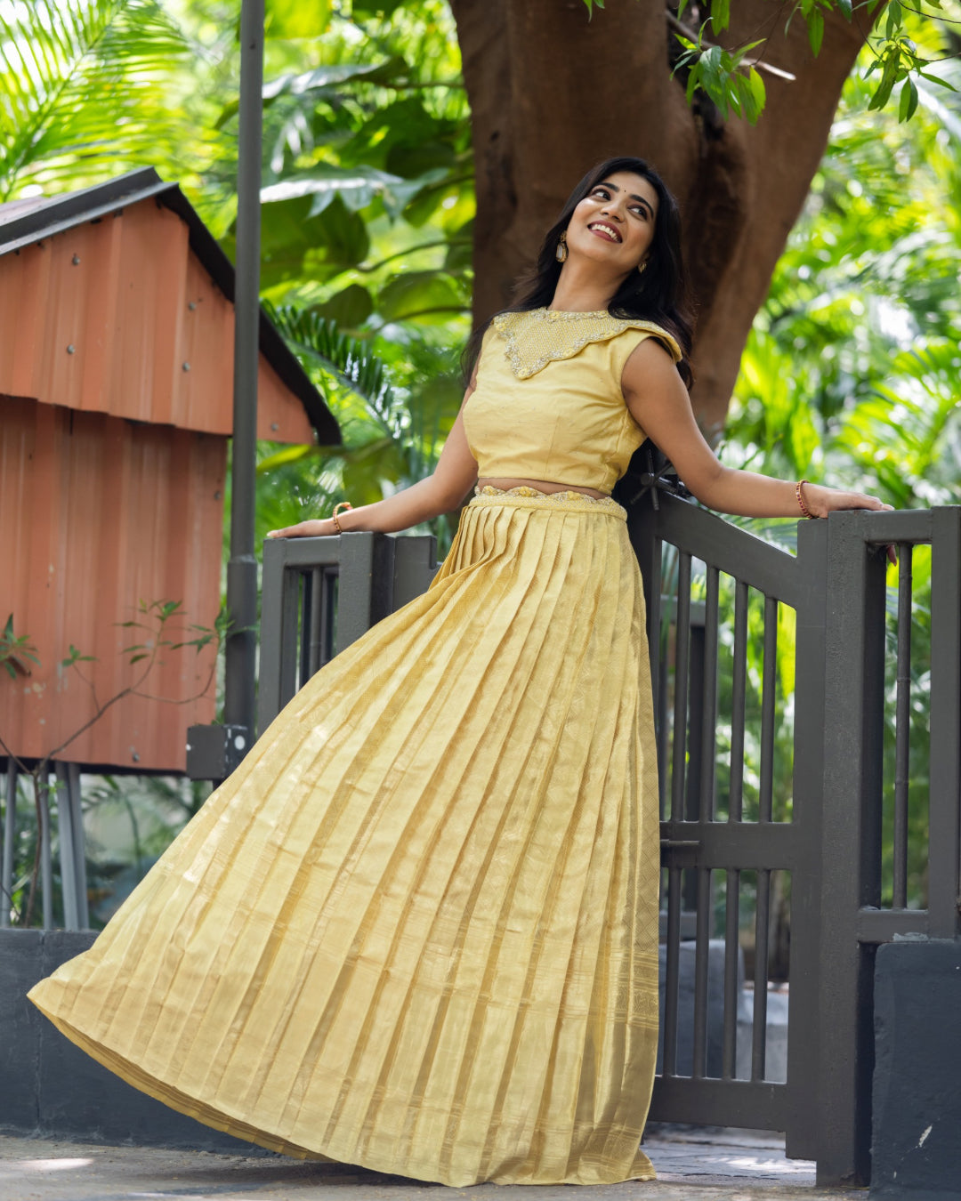 Gold Kanchipattu Lehanga